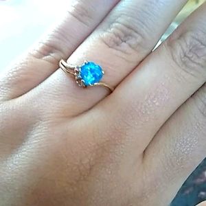 10k gold blue topaz heart ring with Gem accent